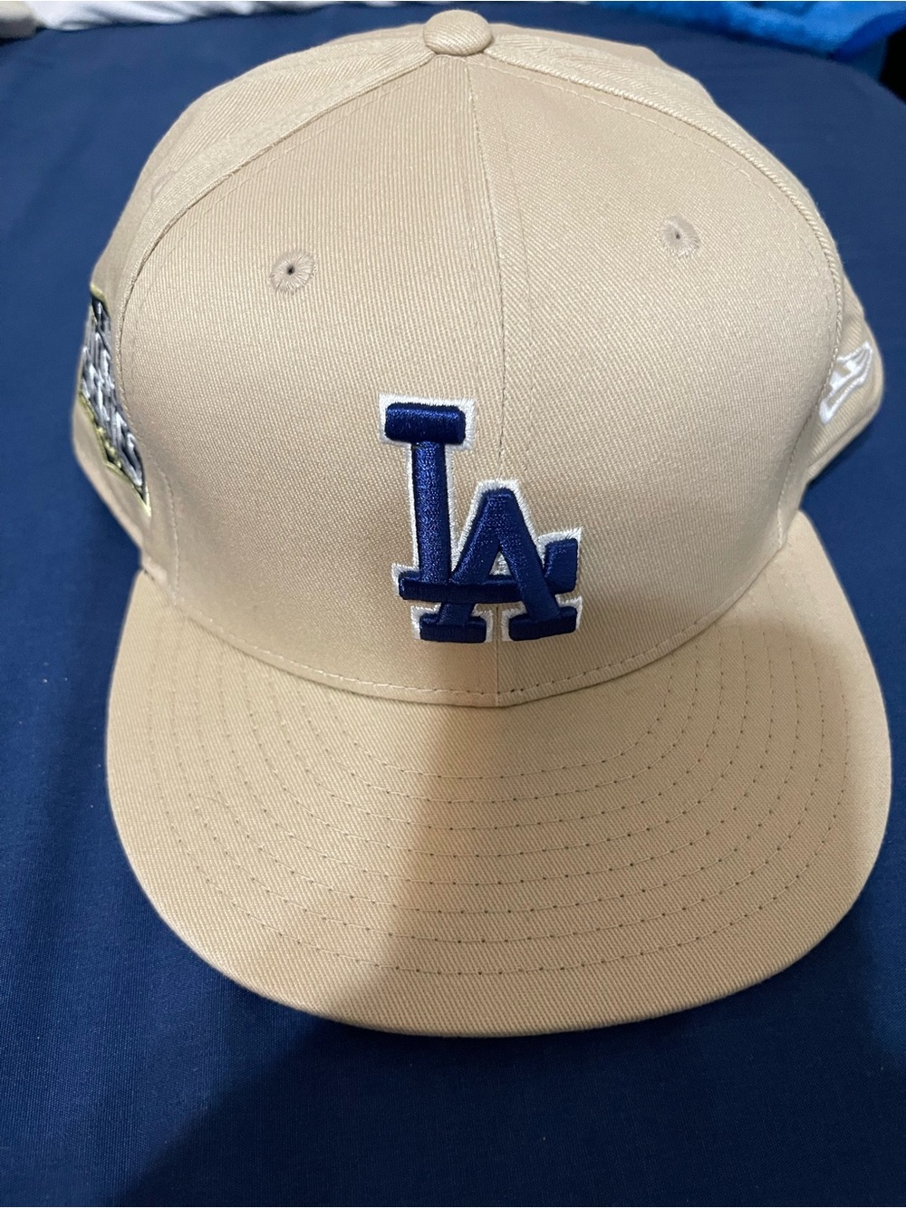 New Era 2020 World Series LA Patch Cap in Beige with Navy Logo